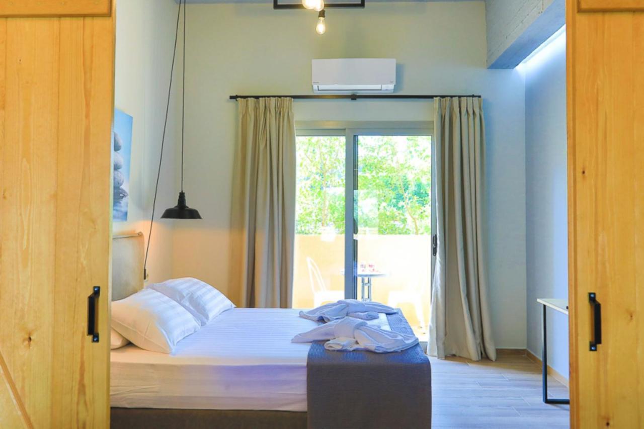 Senses Suites Дассия Экстерьер фото