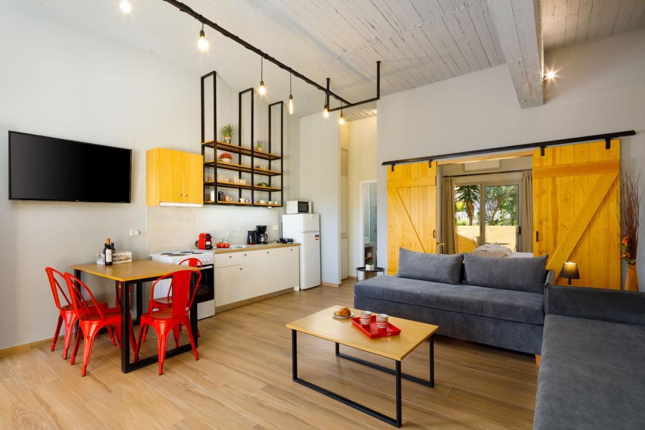 Senses Suites Дассия Экстерьер фото